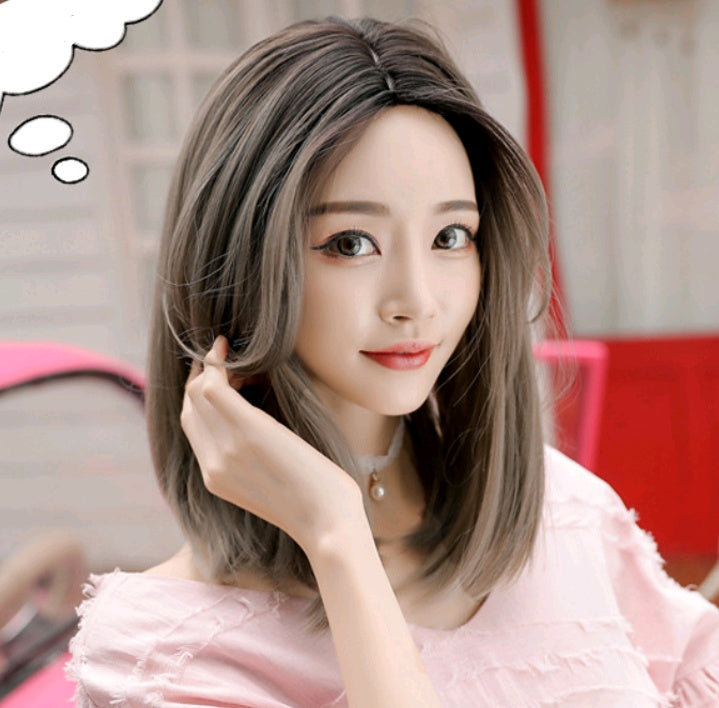 Wig in the long straight hair fashion realistic wig